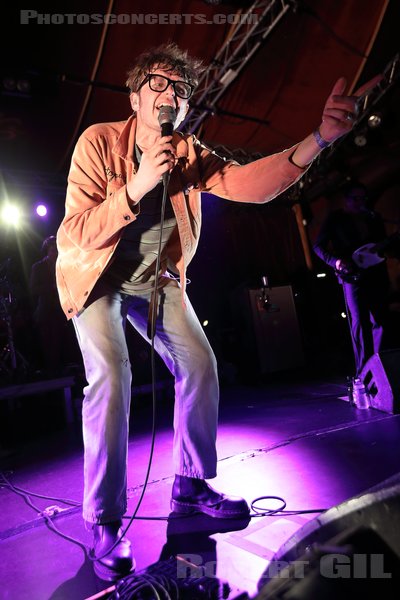 YARD ACT - 2024-04-05 - PARIS - Cabaret Sauvage - 